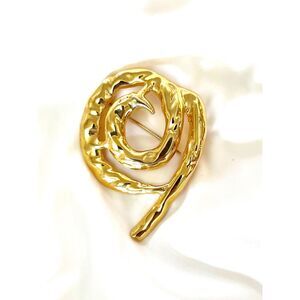 Vintage Gold Tone Textured Swirl Brooch
